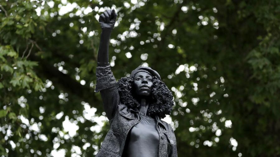 Patung pendemo Black Lives Matter. AP/Matt Dunham