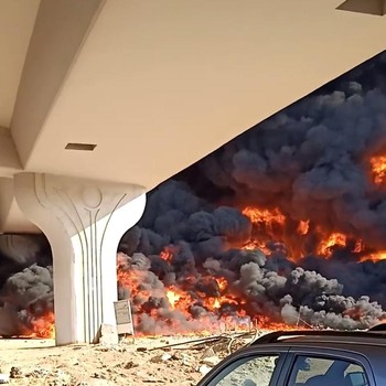 Asap Hitam Mengepul Tinggi, Pipa Minyak di Mesir Terbakar