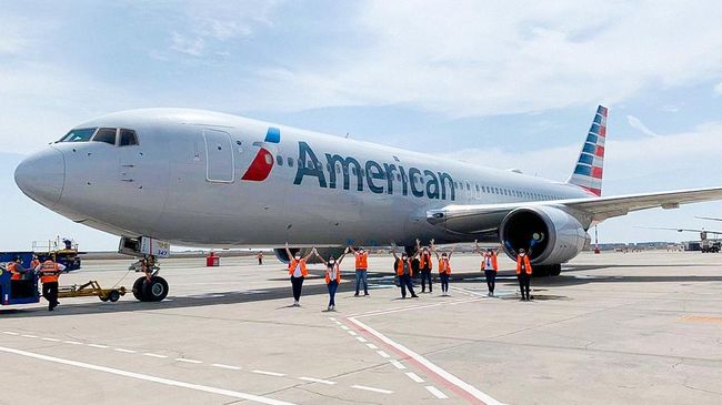 Pesawat American Airlines Mendarat Darurat-Dikawal Jet Tempur, Kenapa?