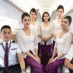 Pilot Ungkap Alasan Jangan Lepas Sepatu di Dalam Pesawat