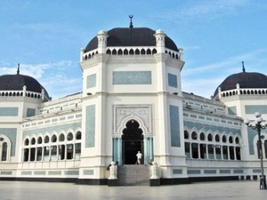Raja Nusantara yang Pertama Kali Memeluk Islam