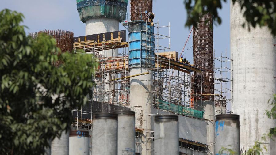 Pembangunan Stadion Jakarta International Stadium. (CNBC Indonesia/Andrean Kristianto)