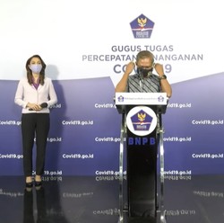 Achmad Yurianto & Reisa Broto Asmoro Pensiun Umumkan Covid-19