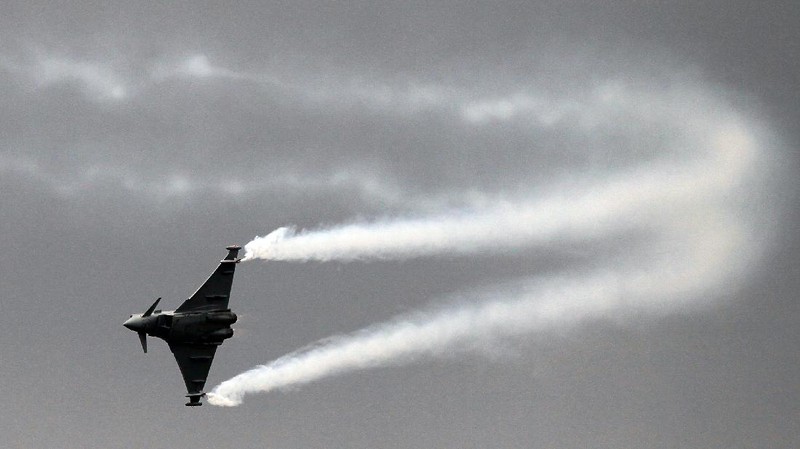 Jet Tempur jenis Eurofighter Typhoon