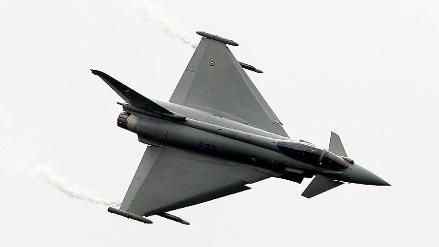 Jet Tempur jenis Eurofighter Typhoon