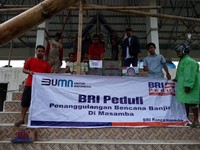 Bangun Posko, BRI Salurkan Bantuan bagi Korban Banjir Masamba