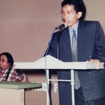 Viral Nih! Jokowi Jadi Panitia Seminar, Sri Mulyani Pembicara