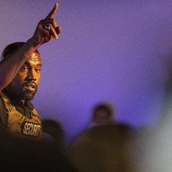 Forbes Bantah Kanye West Orang Kulit Hitam Terkaya di AS