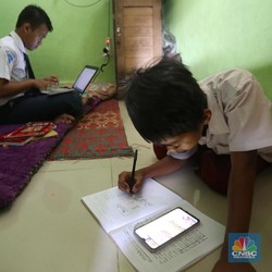 Kuota Internet Belajar Online Belum Cair? Ini Kata Mas Nadiem