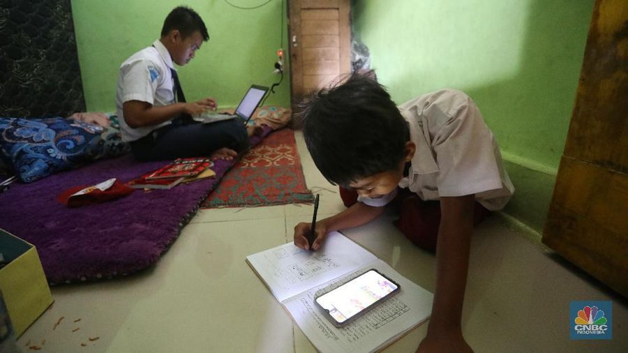 Ilustrasi Metode Belajar Mengajar viaOnline (CNBC Indonesia/Andrean Kristianto)