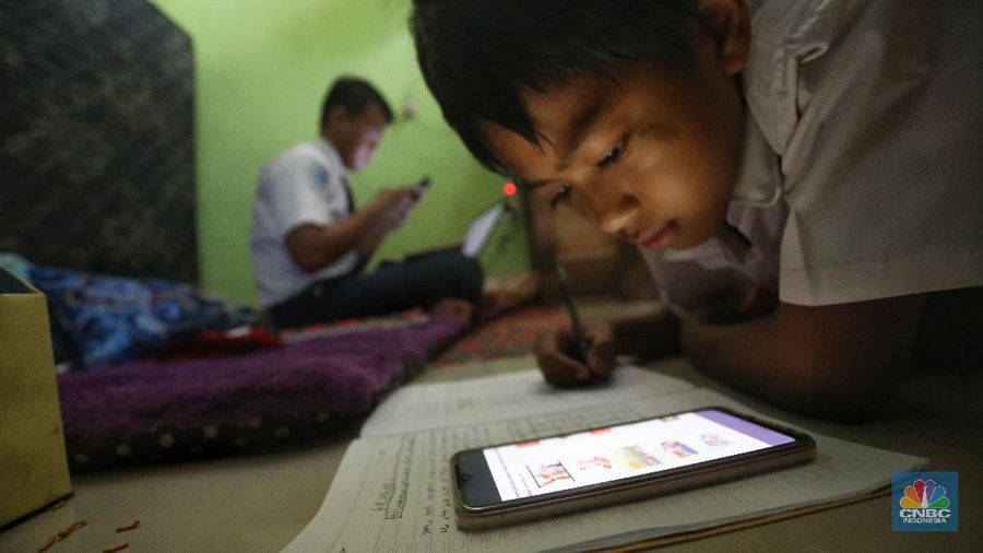Ilustrasi Metode Belajar Mengajar viaOnline (CNBC Indonesia/Andrean Kristianto)