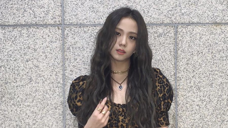 Jisoo (BLACKPINK) (Instagram @Jisoo)