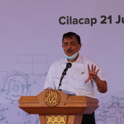 Luhut Curhat Dikritik Jokowi Soal Sampah, Ada Apa?