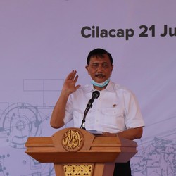Keren! Luhut: Mobil Listrik Jadi Unggulan RI Setelah 2024