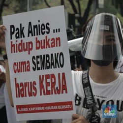 Ramai-Ramai Geruduk Kantor Anies, Pekerja Spa Cs Gigit Jari