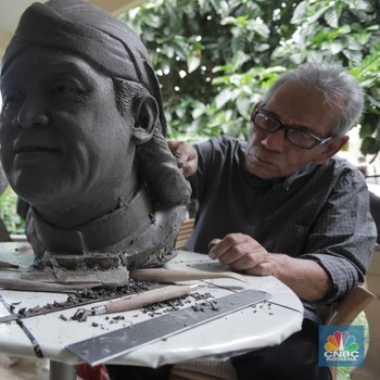 Mengintip Deretan Karya Maestro Pematung Realis Azmir Azhari