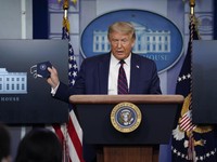Trump Dukung Oracle Caplok TikTok, Microsoft Gimana?