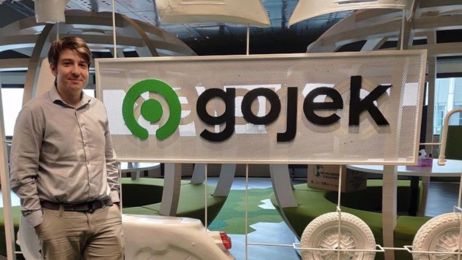 Severan Rault sebagai Chief Technology Officer (CTO) Group/Gojek