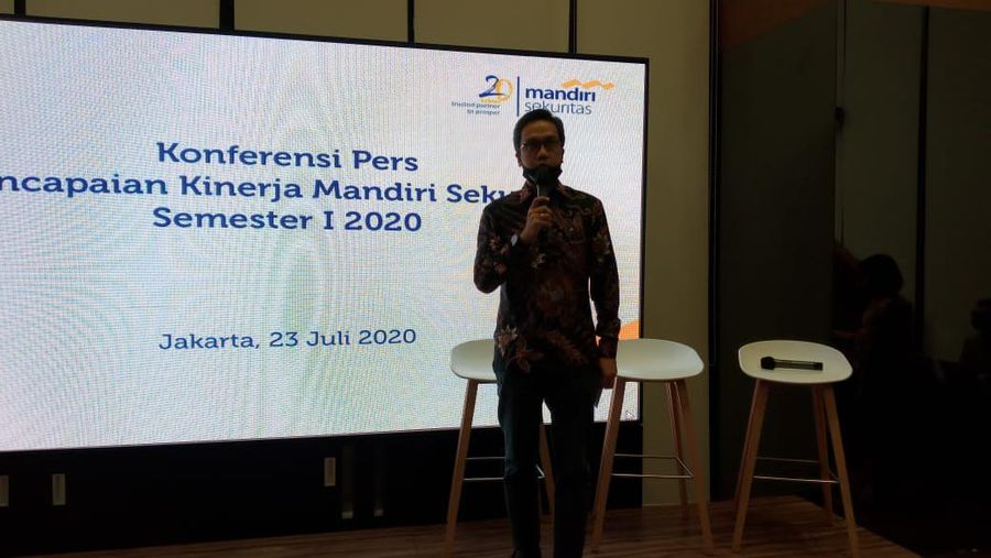 Direktur Utama PT Mandiri Sekuritas, Dannif Danusaputro/Syahrizal Sidik