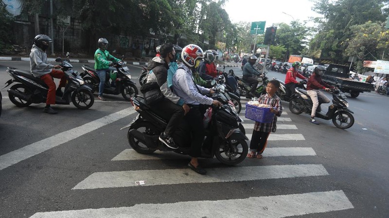 Kisah Anak 9 Tahun, Harus Berjualan Demi Menafkahi Saudaranya (CNBC Indonesia/Andrean Kristianto)