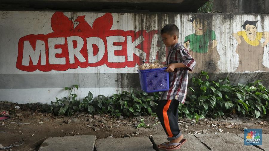 Kisah Anak 9 Tahun, Harus Berjualan Demi Menafkahi Saudaranya (CNBC Indonesia/Andrean Kristianto)