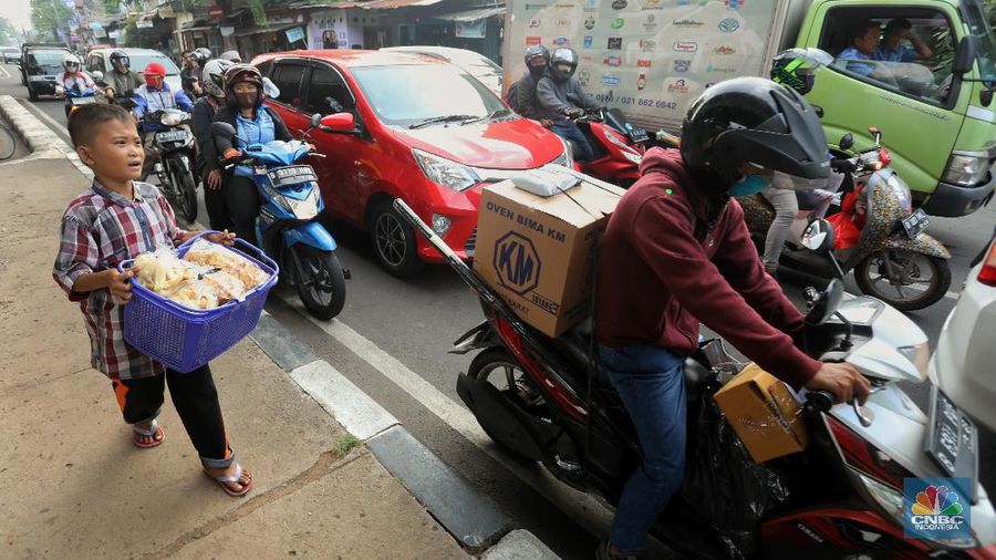 Kisah Anak 9 Tahun, Harus Berjualan Demi Menafkahi Saudaranya (CNBC Indonesia/Andrean Kristianto)