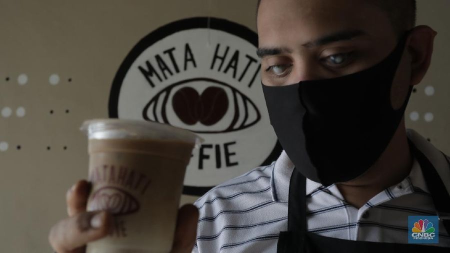 Potret Barista Tunanetra Bertahan Ditengah Pandemi (CNBC Indonesia/ Tri Susilo)