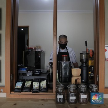 Racikan Barista Tunanetra yang Bertahan di Tengah Pandemi