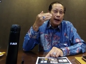 Bos BCA: Masih Ada 200 Ribu Nasabah Setia Pakai SMS Banking