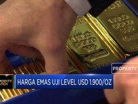 Cetak Rekor! Harga Emas Uji Level USD 1.900/Oz