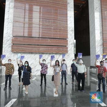 Kresna Life Tunda Pembayaran Polis, Nasabah Mengadu ke OJK