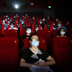 Maaf Pak Anies, Tak Ada Hubungannya Bioskop dengan Imunitas