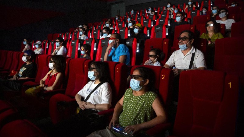 Ilustrasi bioskop di Beijing sudah mulai dibuka. AP/Mark Schiefelbein