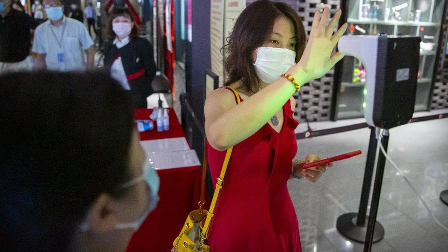 Ilustrasi bioskop di Beijing sudah mulai dibuka. AP/Mark Schiefelbein