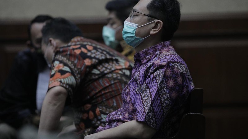 Sidang lanjutan kasus korupsi PT. Asuransi Jiwasraya (Persero)di Pengadilan Negeri, Jakarta Pusat, Senin (27/7/20). (CNBC Indonesia/Tri Susilo)