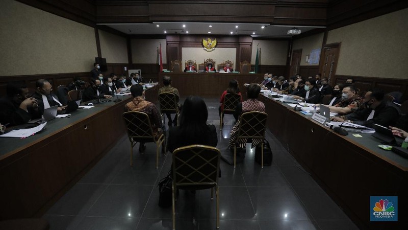 Sidang lanjutan kasus korupsi PT. Asuransi Jiwasraya (Persero)di Pengadilan Negeri, Jakarta Pusat, Senin (27/7/20). (CNBC Indonesia/Tri Susilo)