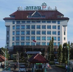 Dirut Diganti, Ini Daftar Direksi & Komisaris Terbaru Antam
