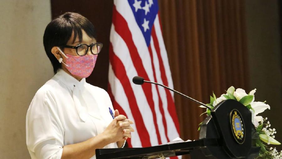 Menlu RI Retno Marsudi Saat Serah Terima Simbolis Bantuan Ventilator dari AS (Dok. Kemenlu RI)