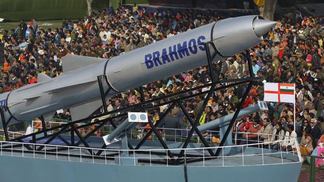 Skenario Perang Nuklir India-Pakistan: 125 Juta Tewas-Dunia Badai Api!