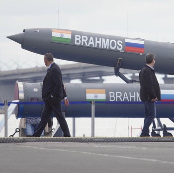Intip Penampakan Rudal BrahMos yang Ditawarkan India ke RI