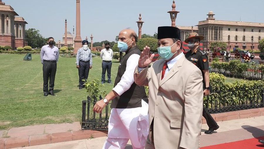 Pertemuan Menteri Pertahanan Indonesia Prabowo Subianto dengan Menteri Pertahanan India Rajnath Singh. (Dok. TInstagram @prabowo)