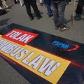 Pemerintah Bayar Buzzer untuk Dorong RUU Cipta Kerja?