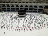 Tertib & Rapih, Begini Social Distancing Ibadah Haji Mekah