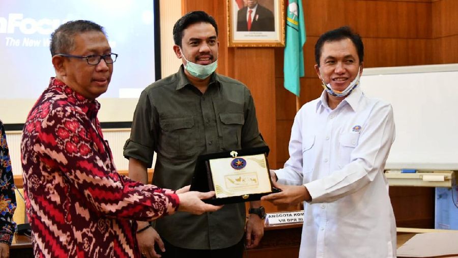 Anggota Komisi VII DPR RI dan Kepala BPH Migas Temui Gubernur Kalbar (Dok. BPH Migas)