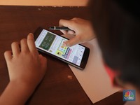 TELE Mau Delisting, Duh Nasib Duit TLKM, BCA & BRI Bagaimana?