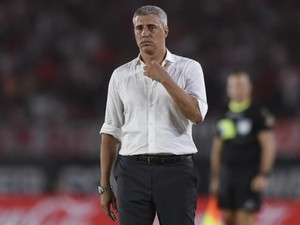 Gegara Ronaldo Cs, Crespo Dipecat Al Ain