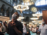 Intip Indahnya Salat Idul Adha Pertama di Hagia Sophia