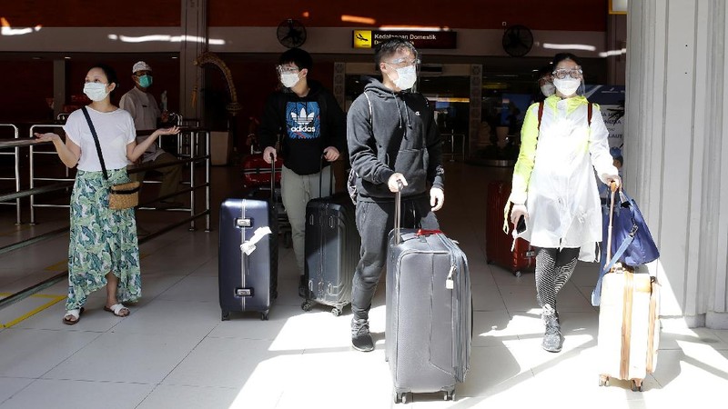 Bali buka kunjungan wisatawan domestik. (AP Photo/Firdia Lisnawati)