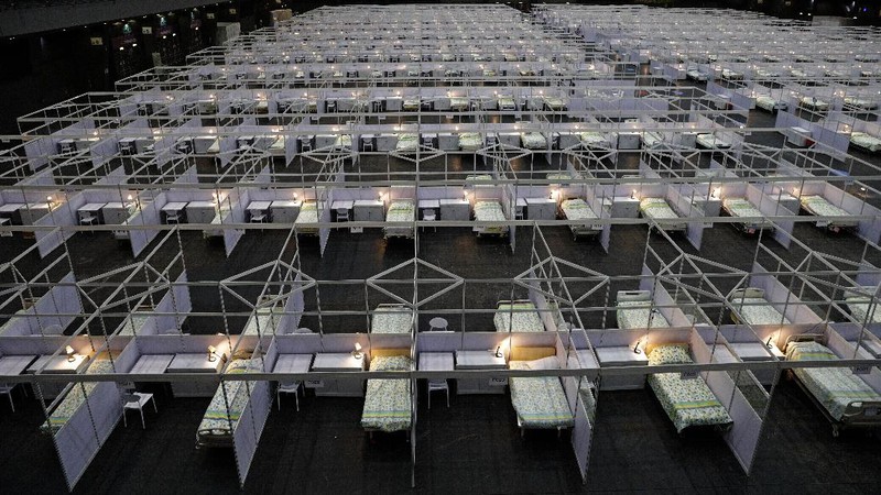 Hall pameran di Hong Kong di jadikan rumah sakit darurat Covid-19. (AP/Kin Cheung)