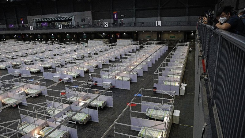 Hall pameran di Hong Kong di jadikan rumah sakit darurat Covid-19. (AP/Kin Cheung)